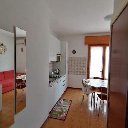 Ferienwohnung Bilocale Kenya Caorle Exterior foto