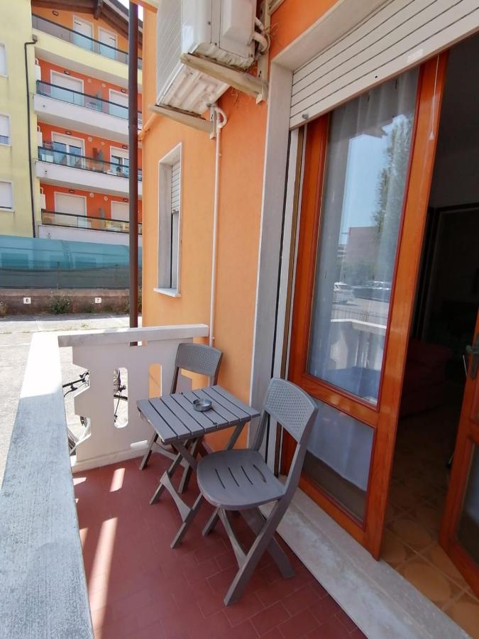 Ferienwohnung Bilocale Kenya Caorle Exterior foto